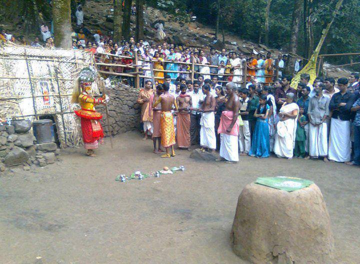 Kunnathoor Padi Sree Muthappan Devasthanam, Kannur